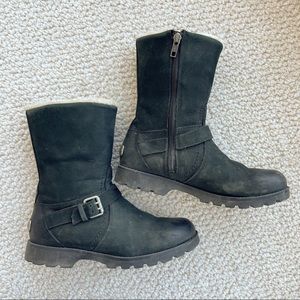 Ugg Black Chantay Leather Sherpa Lined Buckle Boot